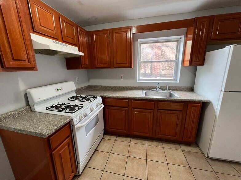 Building Photo - 345 Sanford Ave