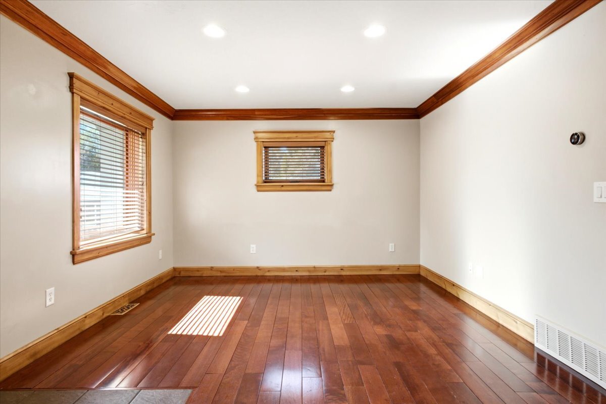 Building Photo - 623 N Wall St