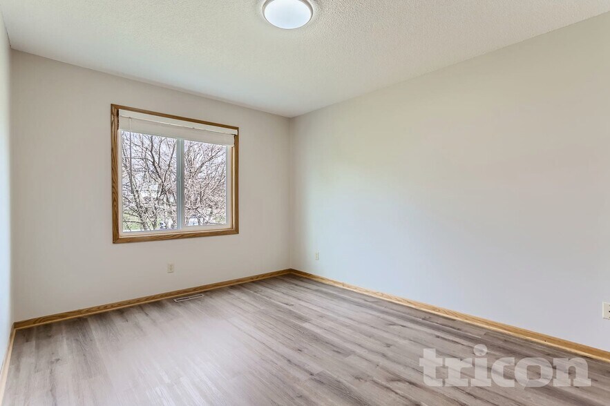 Building Photo - 7920 Grinnell Way