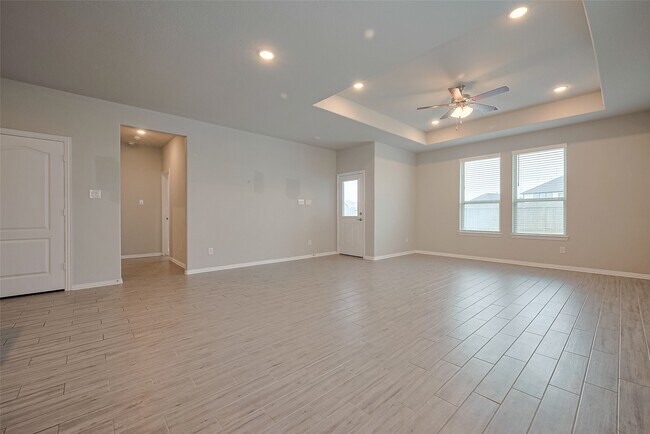 Building Photo - 31415 Conover Dr