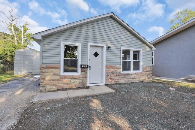 Building Photo - 561 Erickson Ave