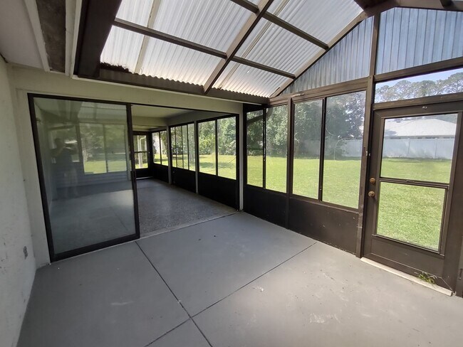Building Photo - Indian Trails 3 Bedroom 2 Bath!