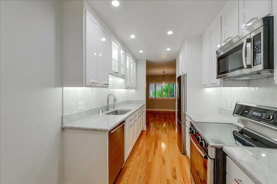 Building Photo - 1203 N Sweetzer Ave