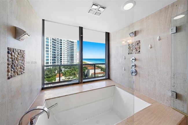 Building Photo - 5875 Collins Ave