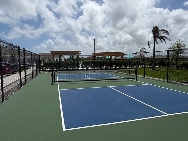 Building Photo - Spacious Home in Crystal Bay offering 4 bedrooms with upgrades throughout