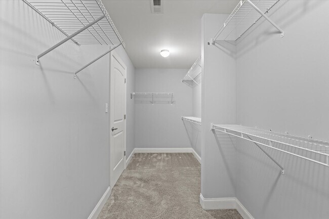 Building Photo - Immaculate 4 Bedroom Home Between Athens a...