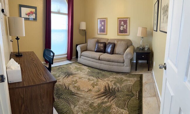 Building Photo - 1209 Pompano Ave