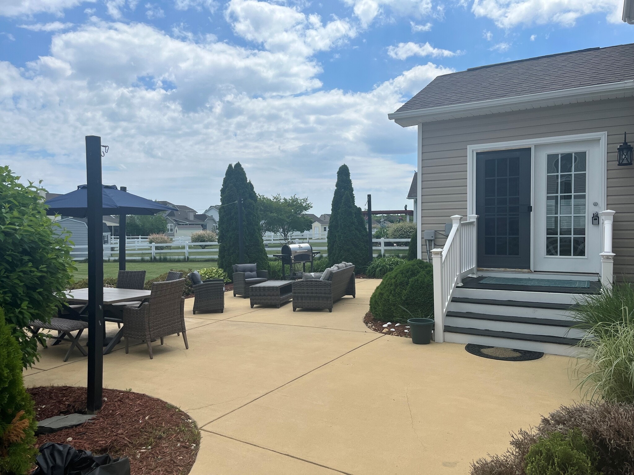 Building Photo - 24889 Rivers Edge Rd