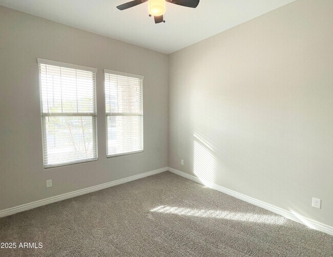 Building Photo - 21046 E Mayberry Rd