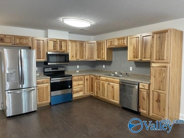 Building Photo - 23460 Miss Leslie Wy