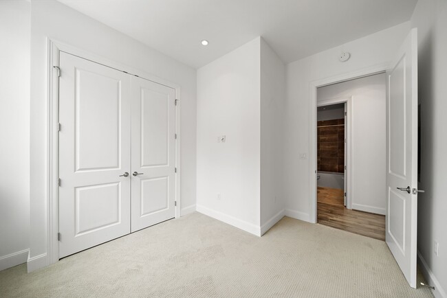 Building Photo - 1211 Caroline St