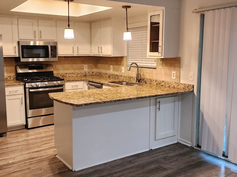 Building Photo - 51 Fair Haven Way