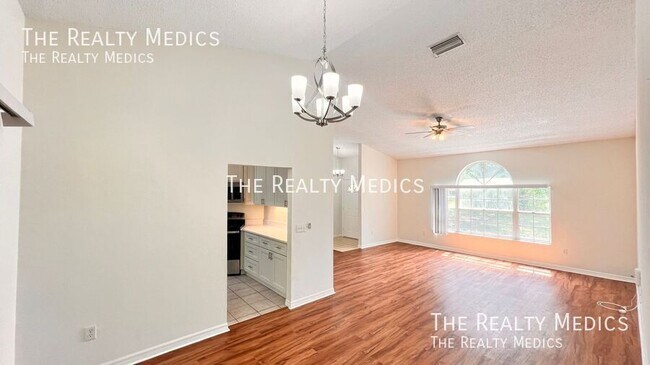 Building Photo - 23 Winding Woods Trail