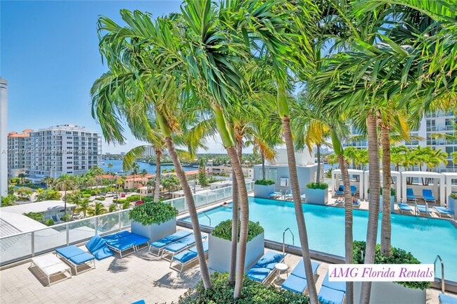Building Photo - 3101 Bayshore Dr