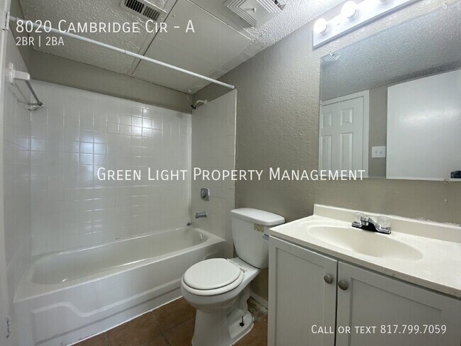 Building Photo - 8020 Cambridge Cir