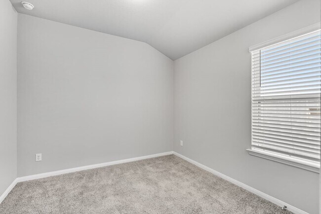Building Photo - 7222 Melrose Ln