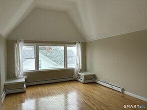 Building Photo - 59 Montowese St