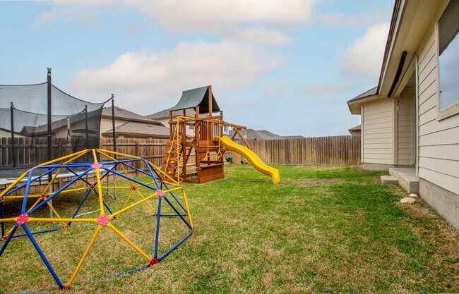 Building Photo - 1214 Juneberry Pk Dr