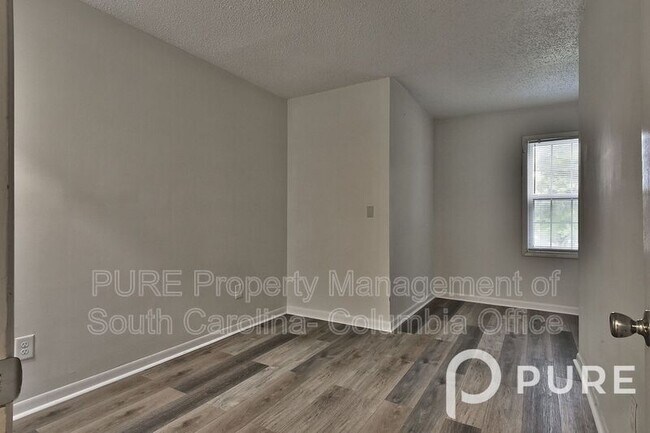 Building Photo - 301 Harbor Heights Dr