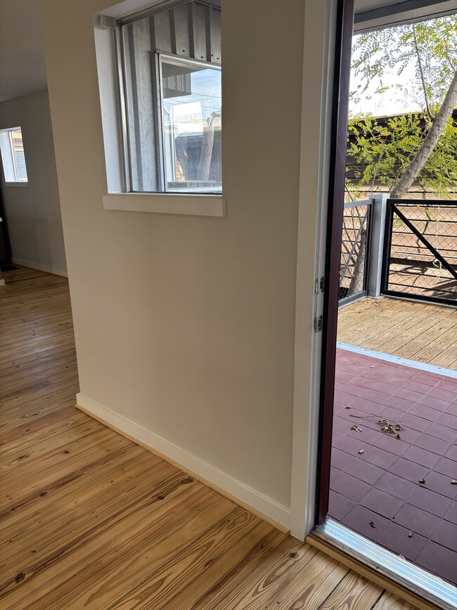 Building Photo - 2909 Albany St