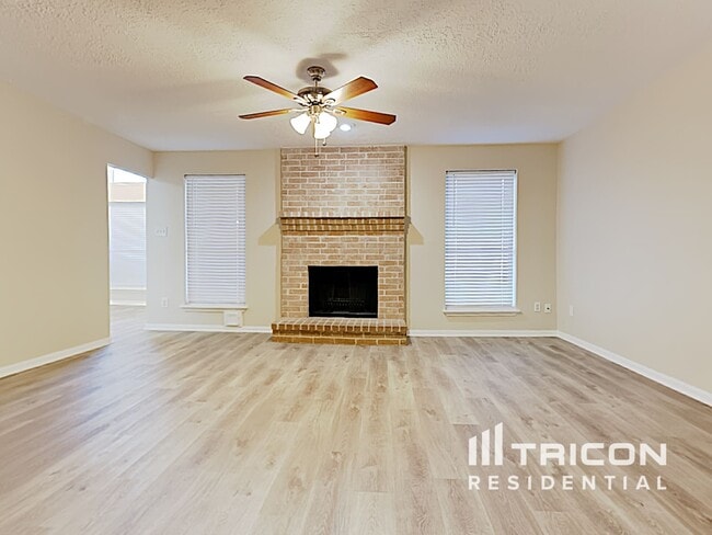 Building Photo - 16815 Shrub Oak Dr