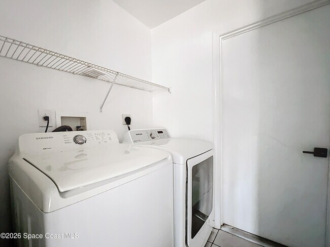 Building Photo - 1662 Hawksbill St NW