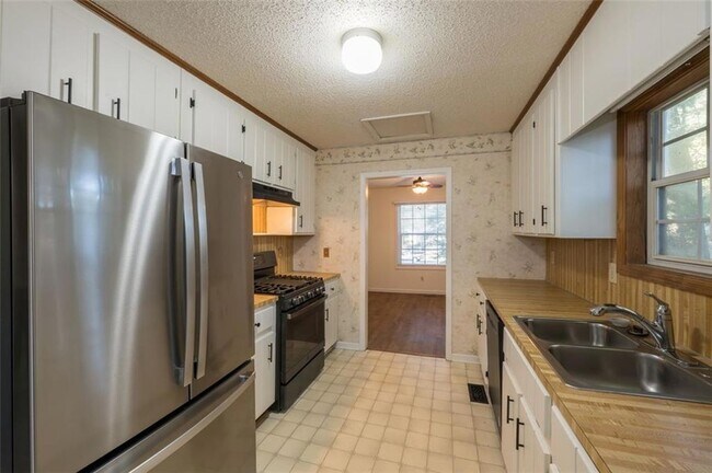 Building Photo - 3086 Cynthia Ct