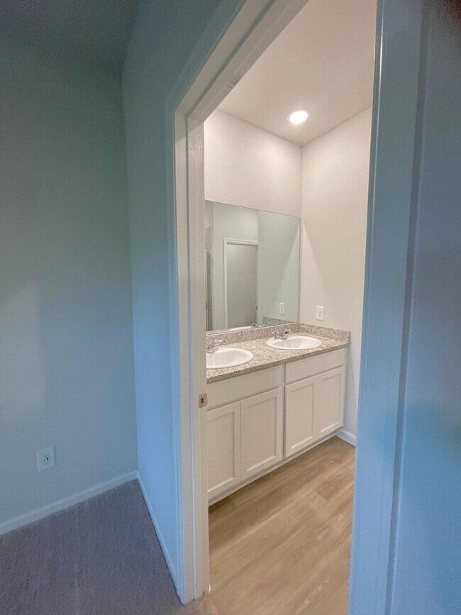 Building Photo - 52 Valiant Ridge Trail