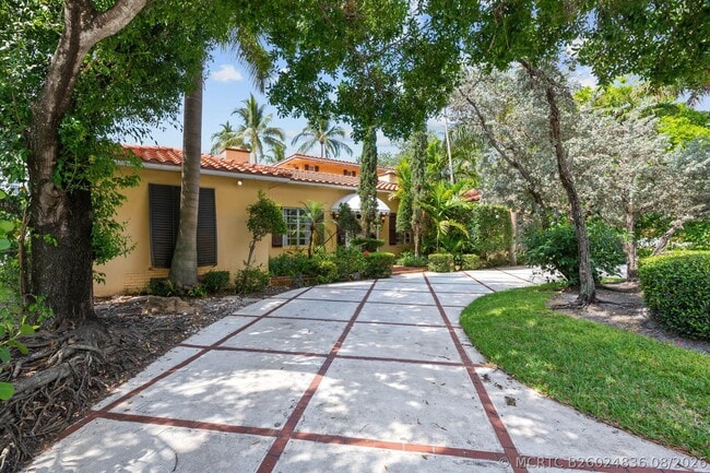 Building Photo - 2400 Delmar Pl