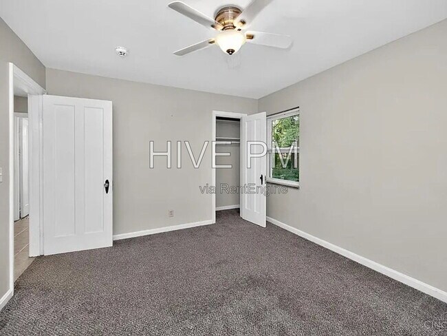 Building Photo - 3333 S Sterling Way