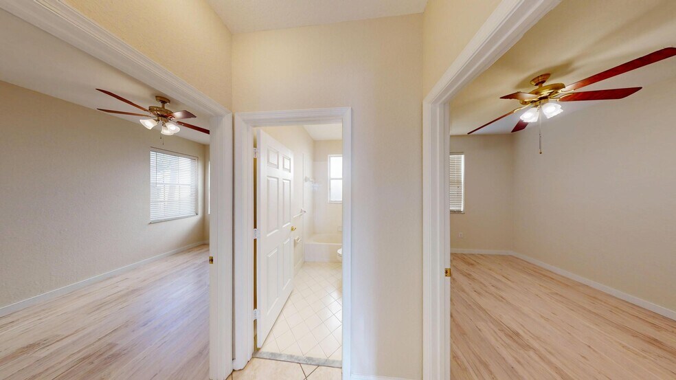 Building Photo - 9710 Wyeth Ct