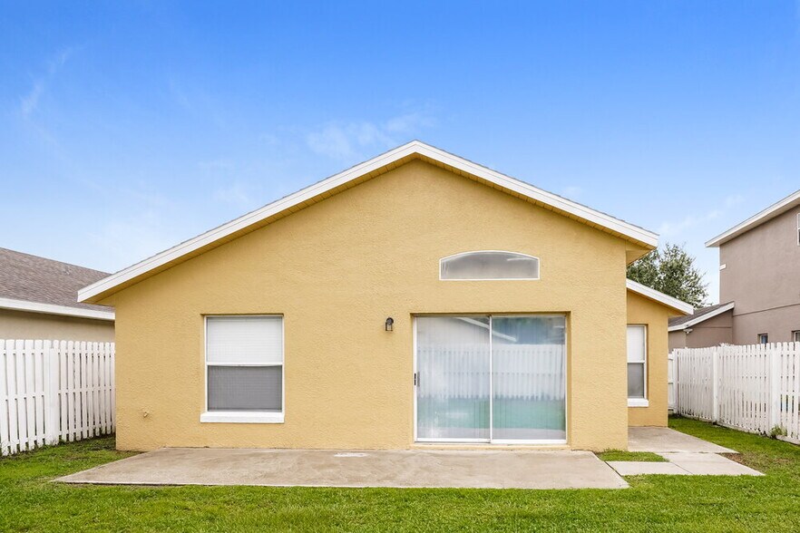 Building Photo - 13318 Greenpointe Dr