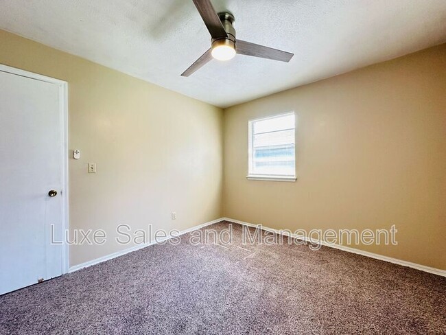 Building Photo - 4313 Epperly Dr