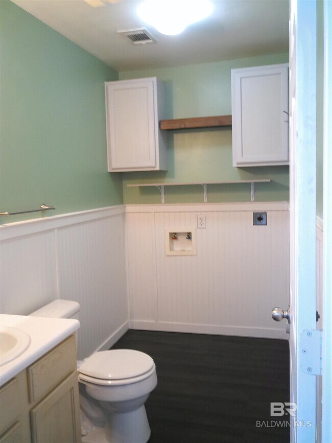 Building Photo - 1517 Regency Rd