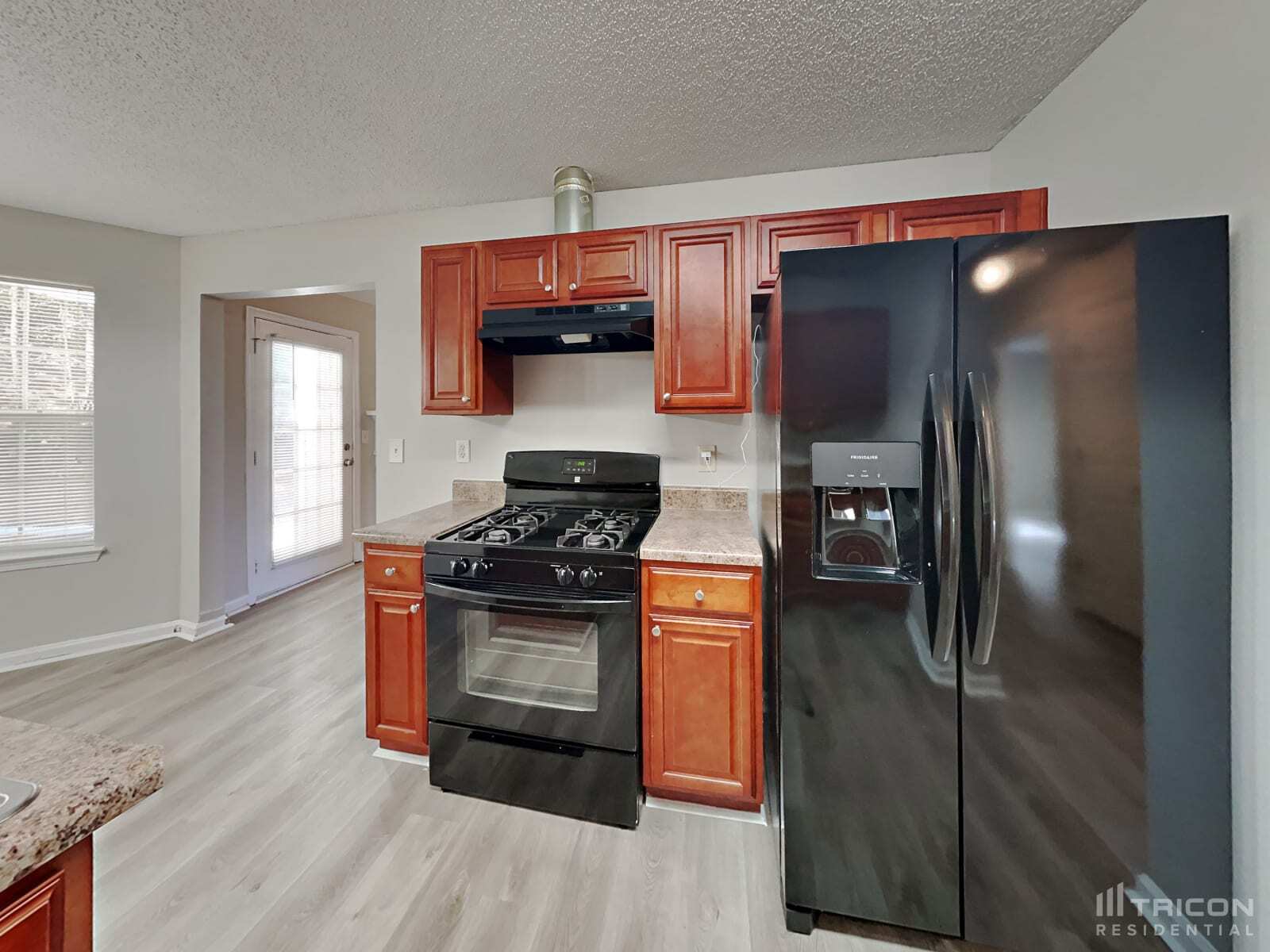 Building Photo - 5515 Sapphire Cir