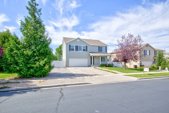 Building Photo - 1153 W 400 S
