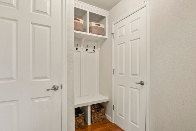 Building Photo - Wolf Ranch Rental in Academy D20 School Di...