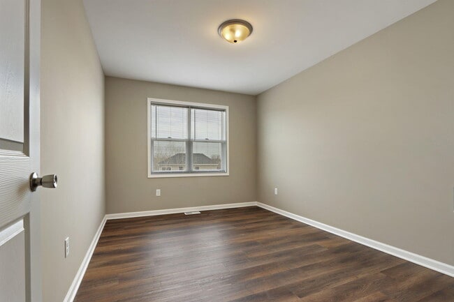 Building Photo - 342 Cattail Ct