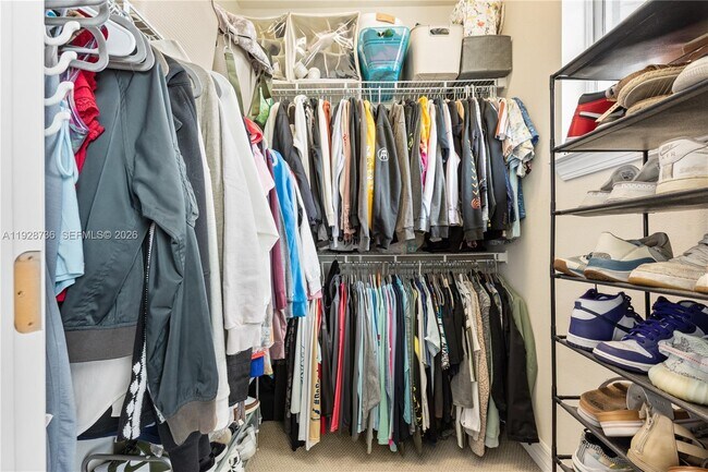 Building Photo - 1030 Eucalyptus Dr