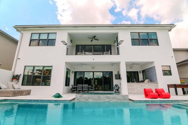 Building Photo - 8305 Fishhawk Falls Ct