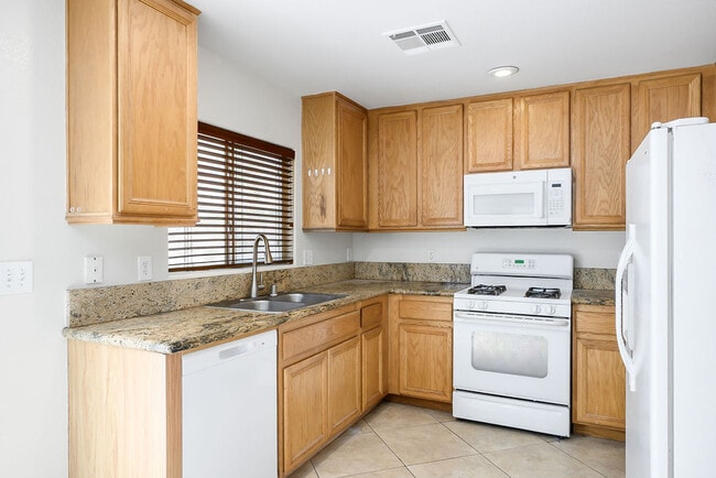 Building Photo - 853 Blushing Rose Pl