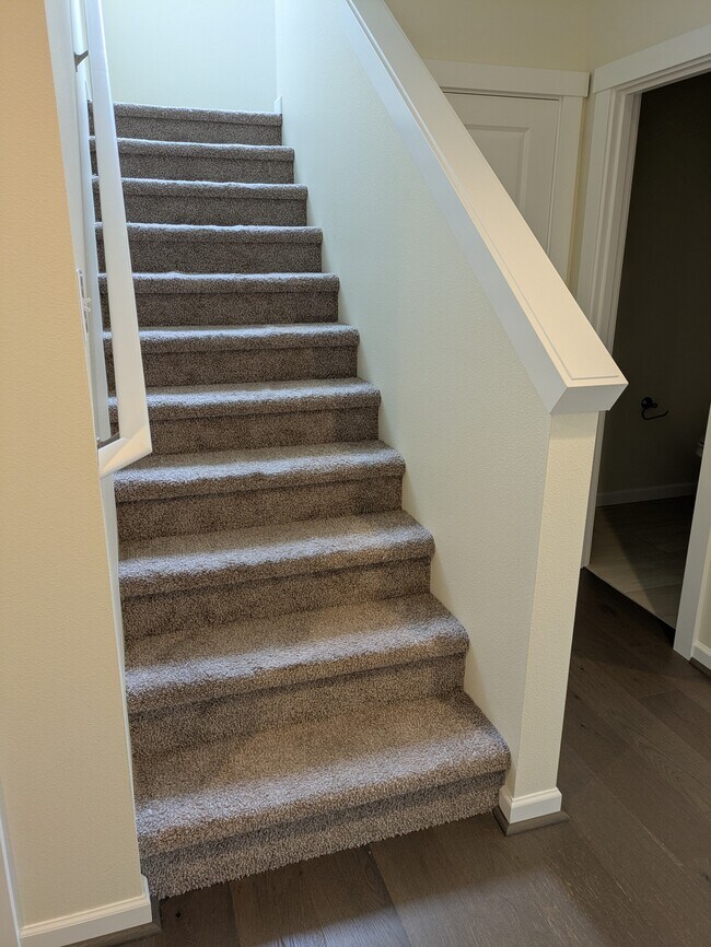 Building Photo - 27333 15th Ct S