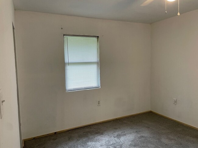 Building Photo - 3 BED, 2 BATH HOME LOCATED IN COUNTRY!