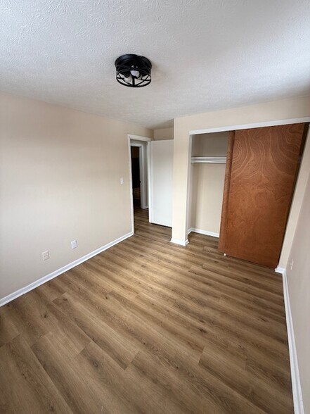 Building Photo - 1686 Smith Rd