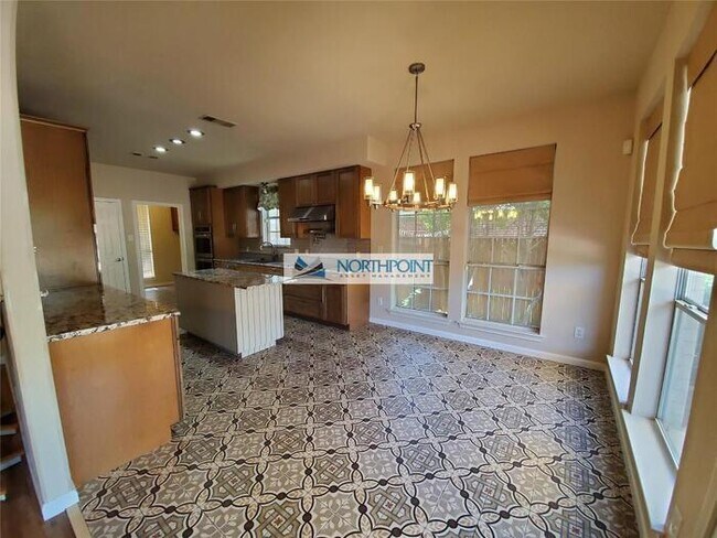 Building Photo - Stunning corner lot home with beautiful pool and upgrades throughout.