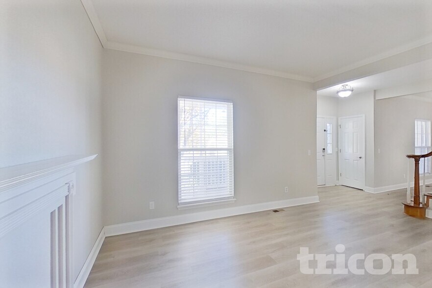 Building Photo - 2924 Kettering Dr