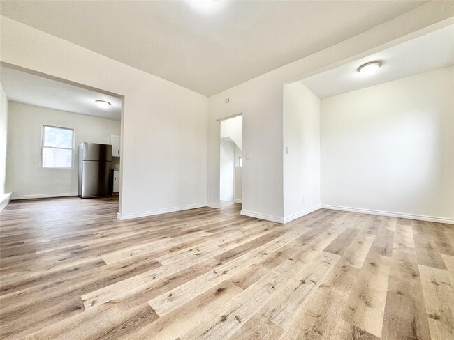 Building Photo - 412 Highland Ave