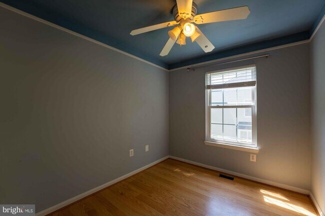 Building Photo - 18246 Fox Chase Cir
