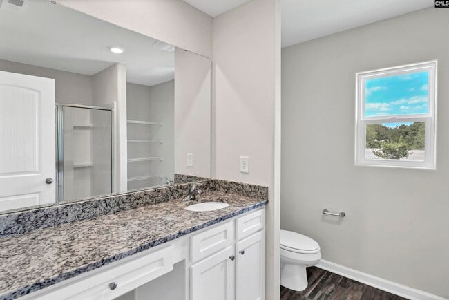 Building Photo - 807 Red Berry Ln