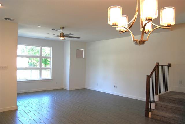 Building Photo - 369 Oakbend Dr